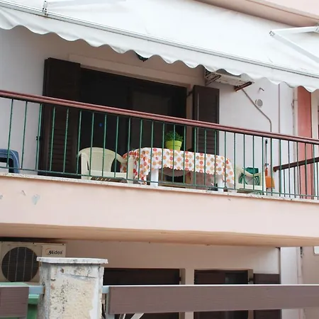 דירה Maria לריסוס